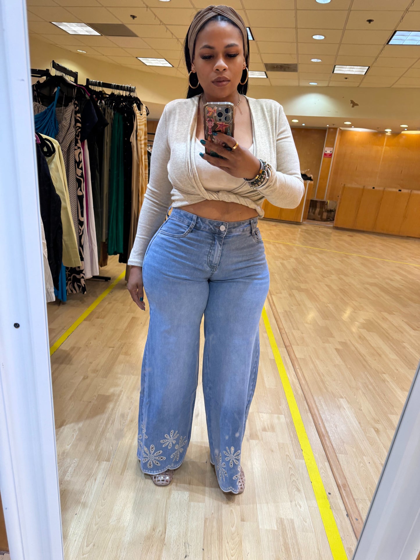 WIDE LEG EMBROIDERY BOTTOM JEANS