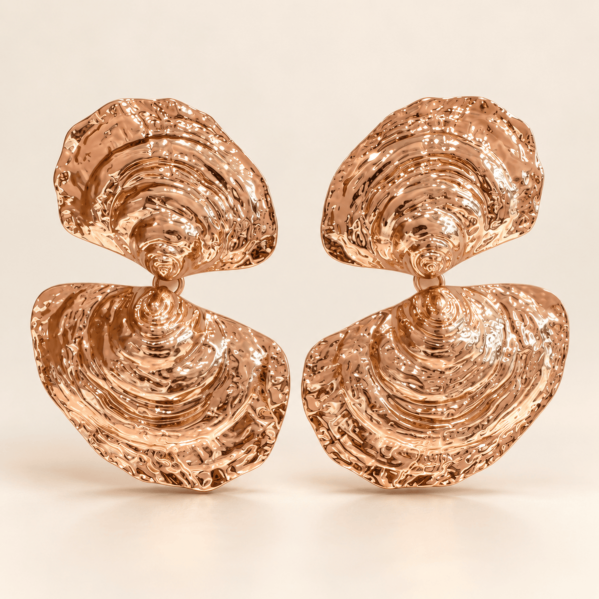 Sculpted Shell Drop Earrings (Gold)