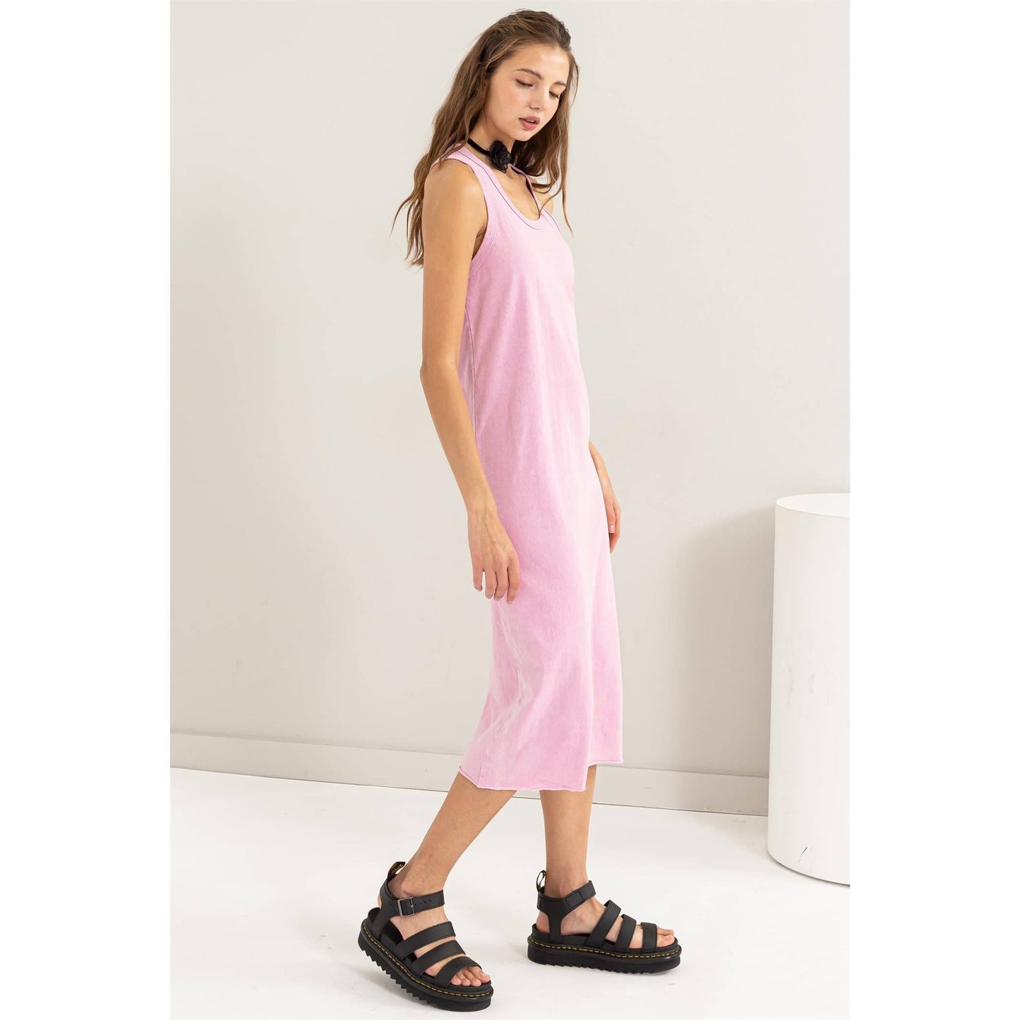 Sleeveless Shift Midi Dress (Pink)