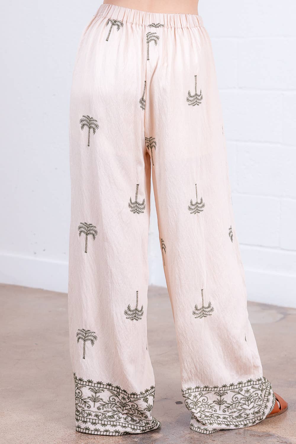 PALM TREE EMBO PLEATED LONG PANTS
