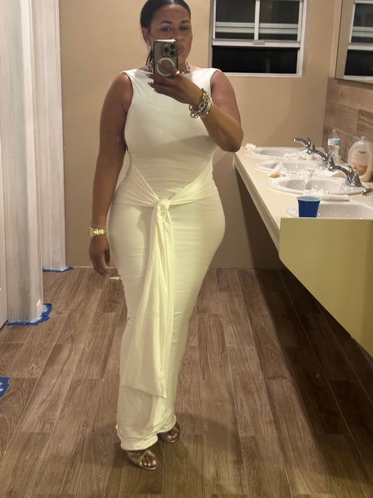 Backless Dress (White)