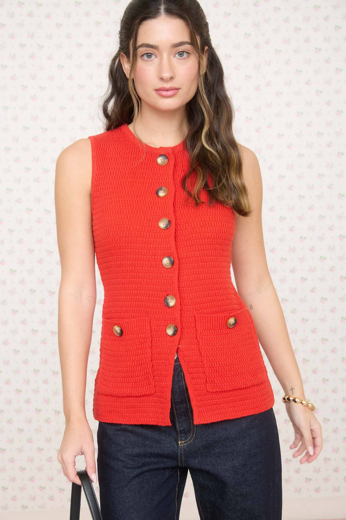 BUTTON DOWN SLEEVELESS SPLIT HEM KNIT VEST