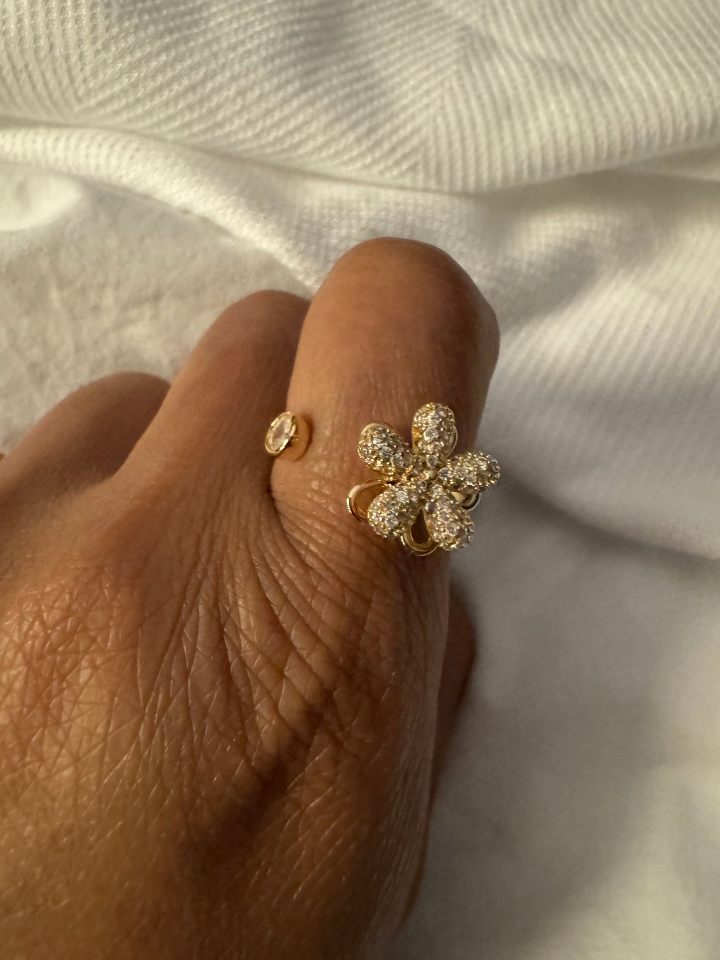 Flower Glow Spinning Gold Ring