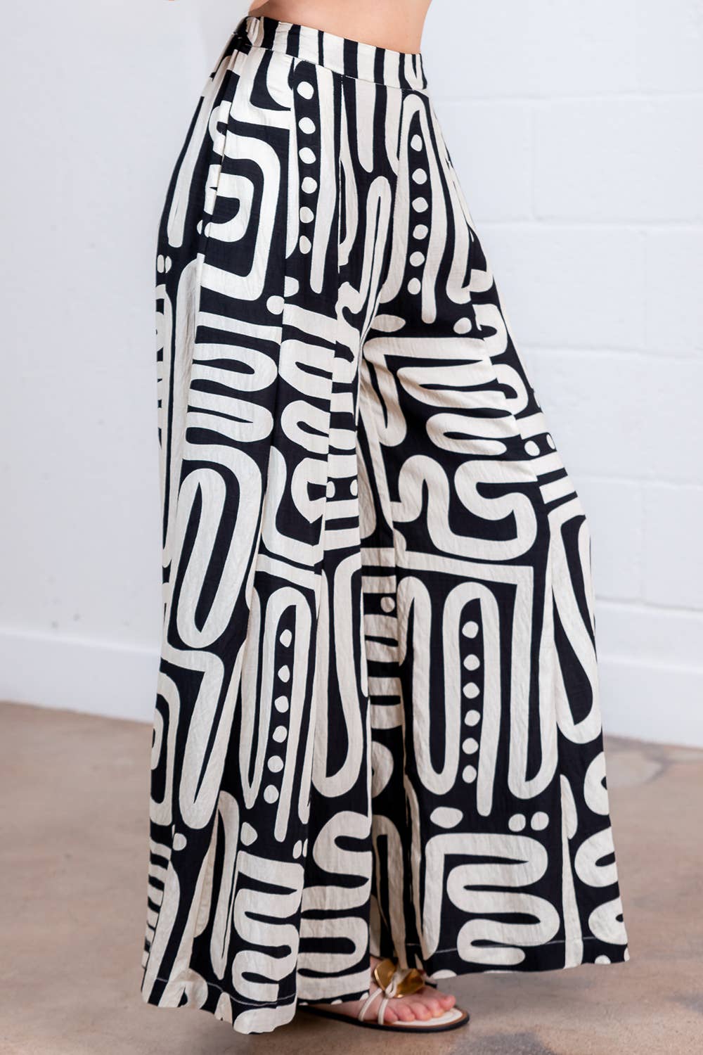 PRINTED PLEATED LONG PANTS (BLACK & WHITE)