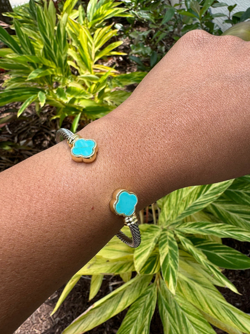 Clover Ends Cable Bracelet (Turquoise)