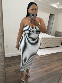 Twist Knot Bandeau Maxi Dress (Black & White)