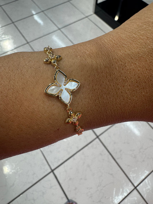 Four Clover Chain Adjustable Pearl Bracelet