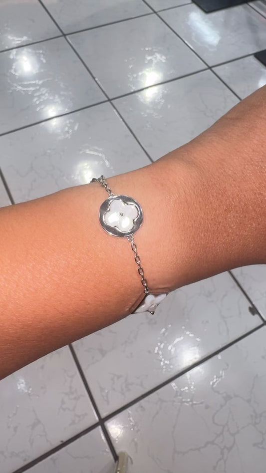 Four Clover Chain Adjustable Pearl Bracelet (Silver)
