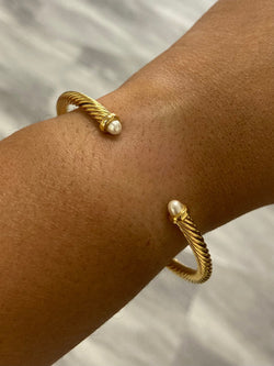 Gold Cable bracelet “Pearl”