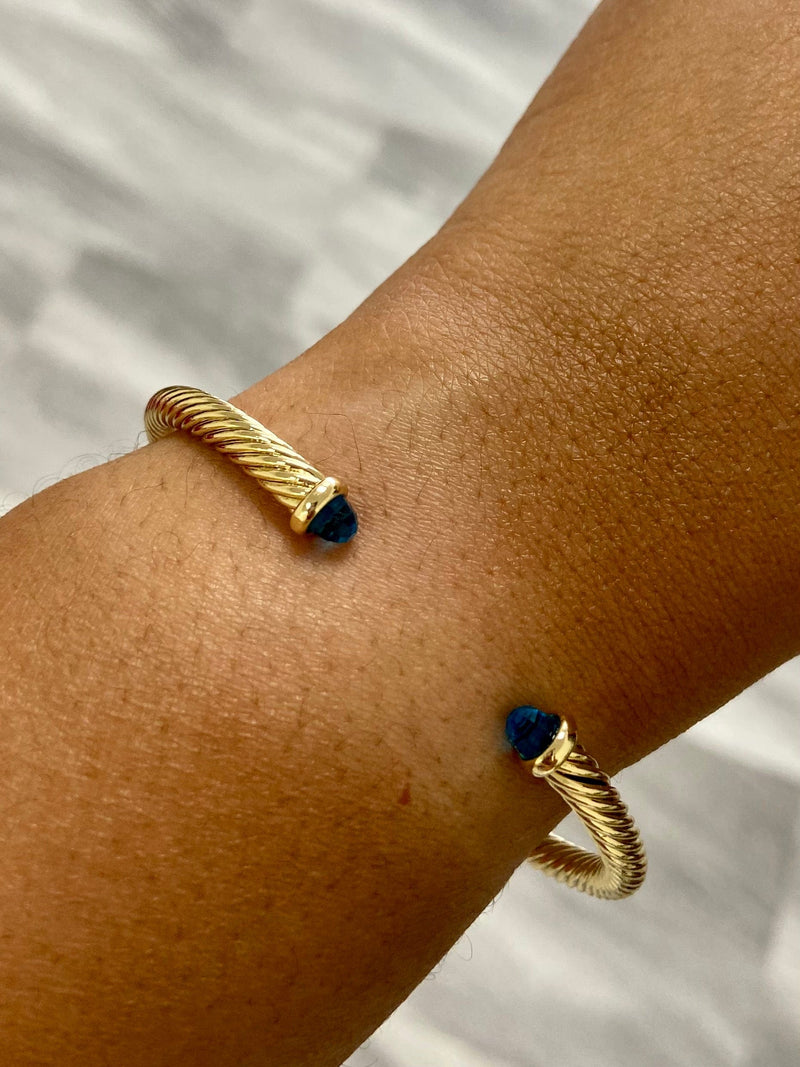 Gold Cable bracelet “Blue Stone”